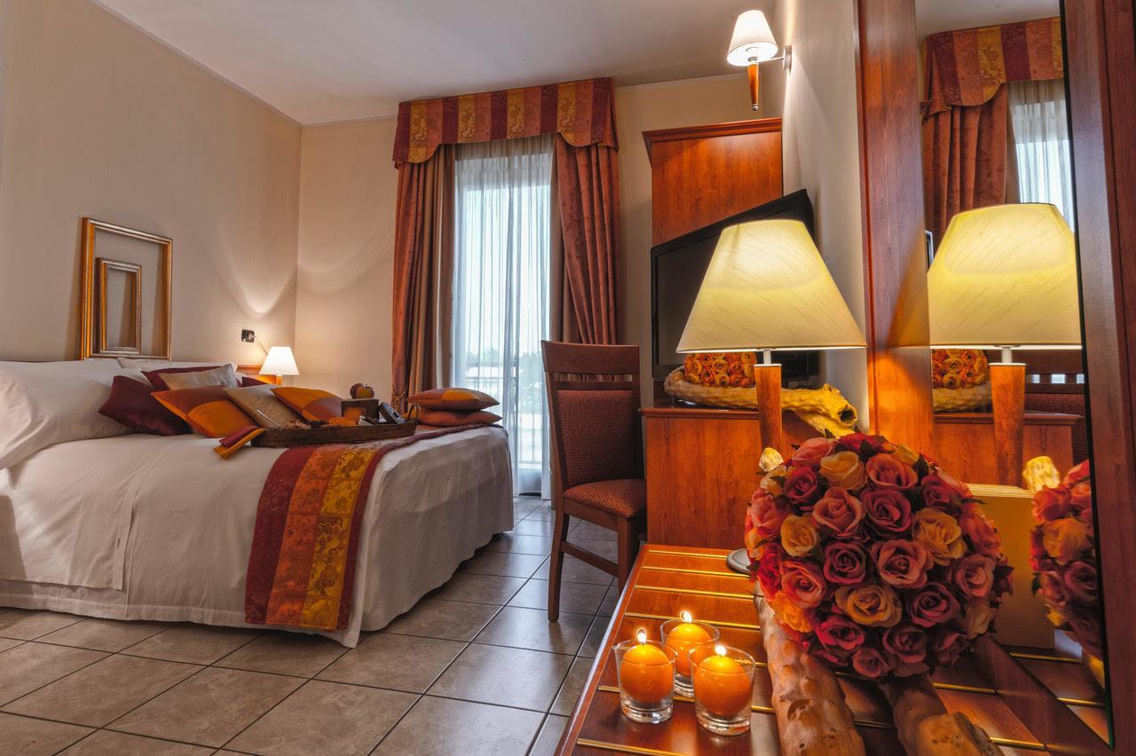 Hotel Rondissone Esterno foto
